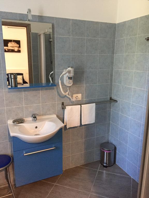 Aquarius Rome Bed & Breakfast Bagian luar foto