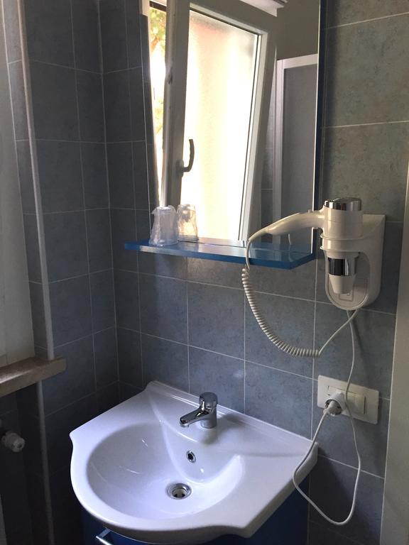 Aquarius Rome Bed & Breakfast Bagian luar foto