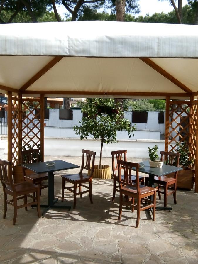 Aquarius Rome Bed & Breakfast Bagian luar foto